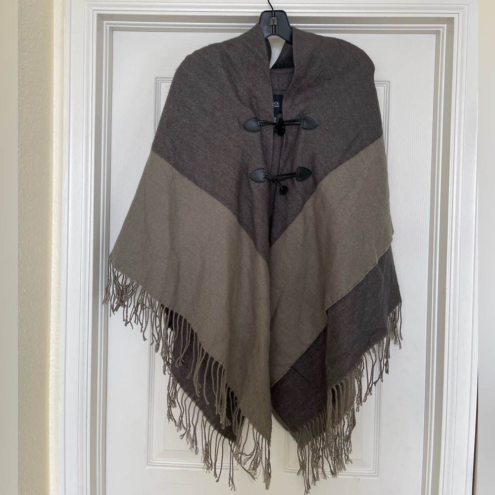BLACK Label Saks Fifth Avenue Cape NWOT
